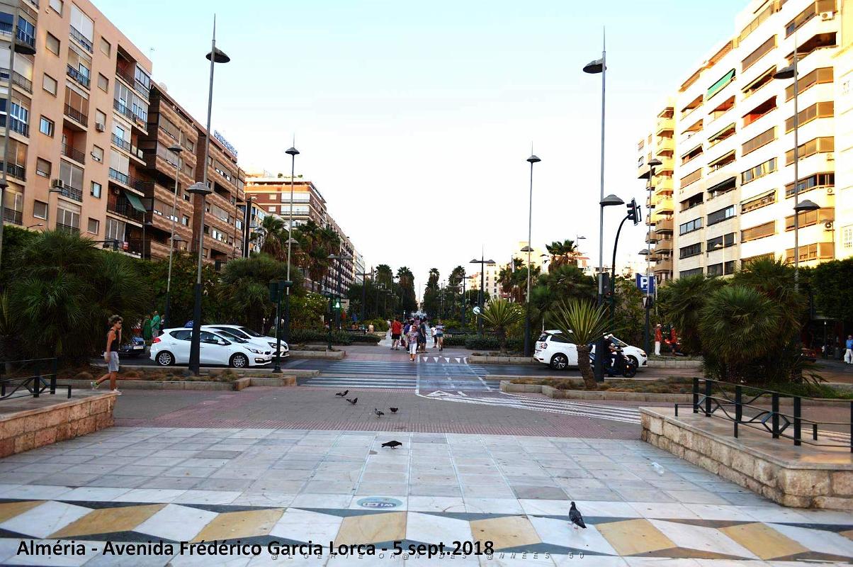 13 ALMERIA - RAMBLA FREDERICO GARCIA LORCA (44).JPG